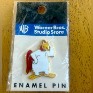 Warner Bros Studio Store Enamel "Foghorn Leghorn" Pin approx 1 1/2" x 1 1/4" New